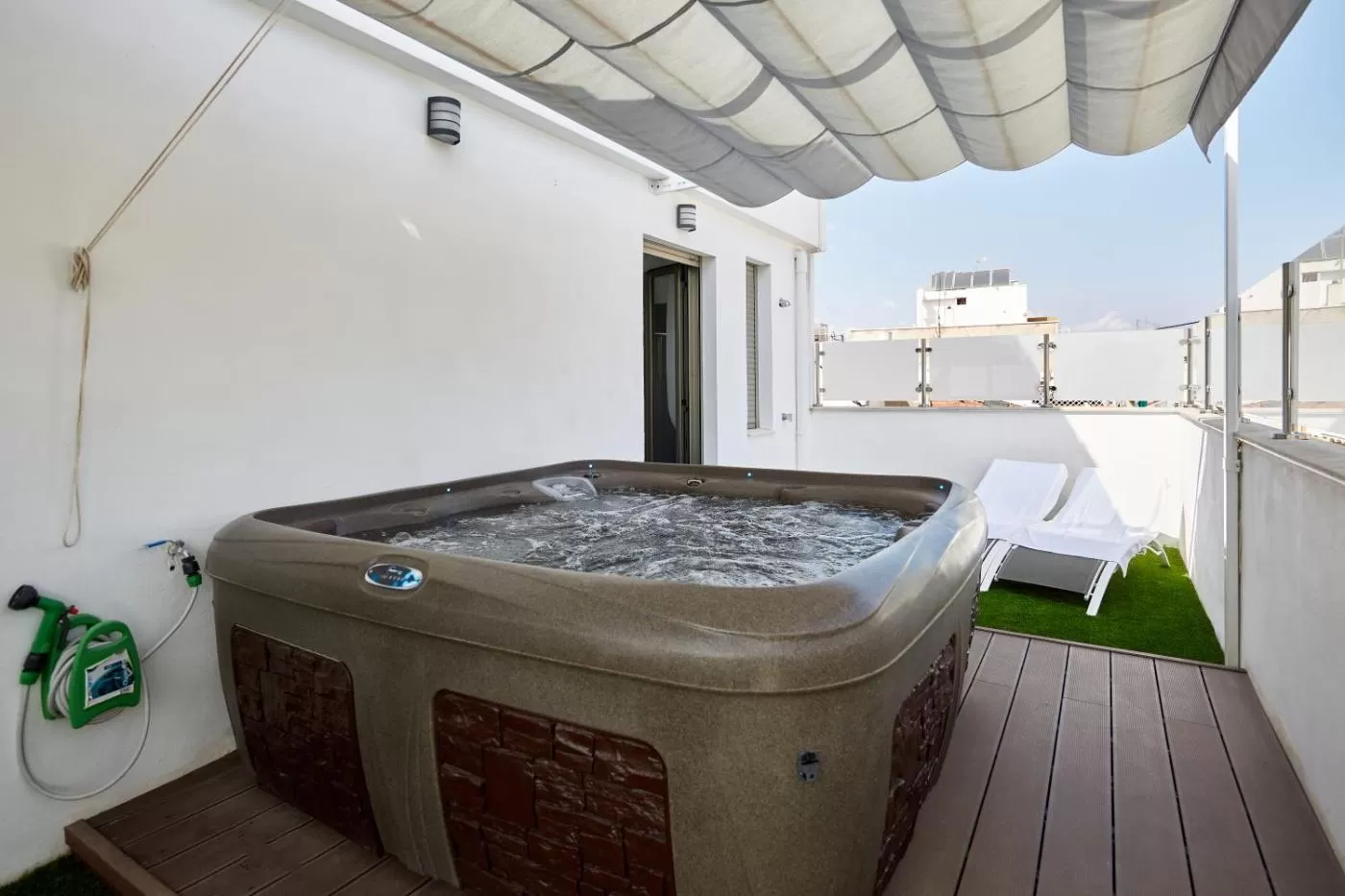 Apartamento con terraza Apart-hotel Happy Life Alicante con Jacuzzi