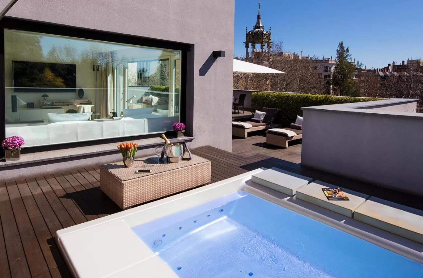 Suite Ático con Jacuzzi en la Terraza ABaC Restaurant Hotel Barcelona GL Monumento